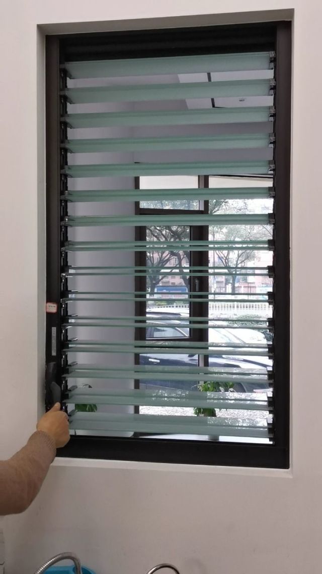 百叶玻璃